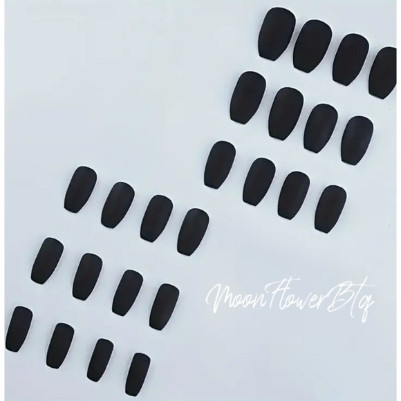 Black Matte Coffin Cut Press-On Nails - Picture 2 of 6